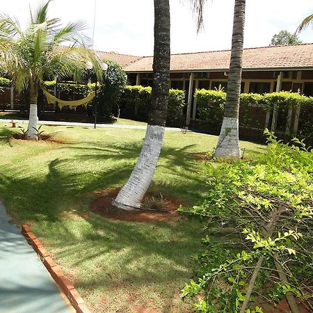 Hotel Pousada Vale Do Sol Em Pompeia Экстерьер фото