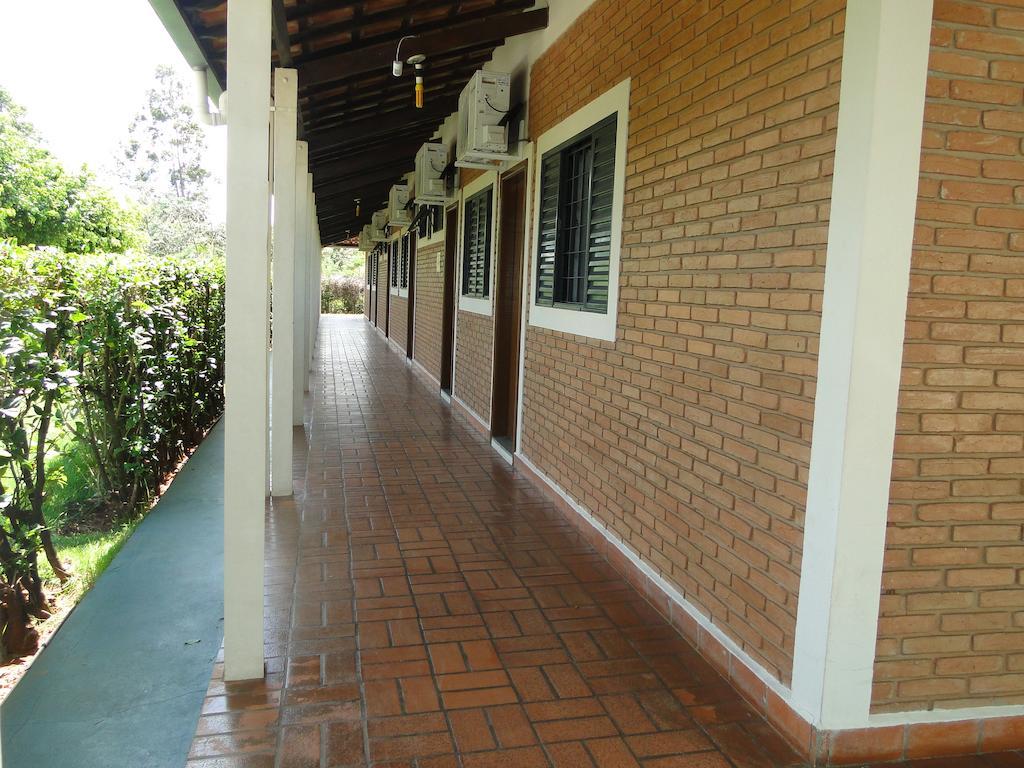 Hotel Pousada Vale Do Sol Em Pompeia Экстерьер фото