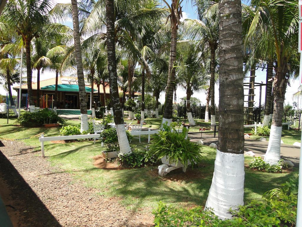 Hotel Pousada Vale Do Sol Em Pompeia Экстерьер фото