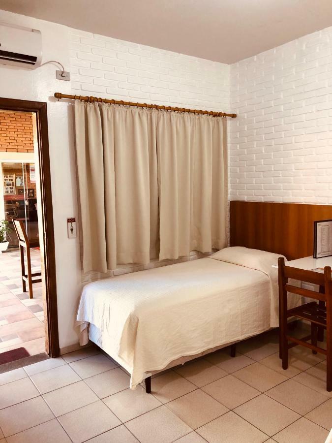 Hotel Pousada Vale Do Sol Em Pompeia Экстерьер фото