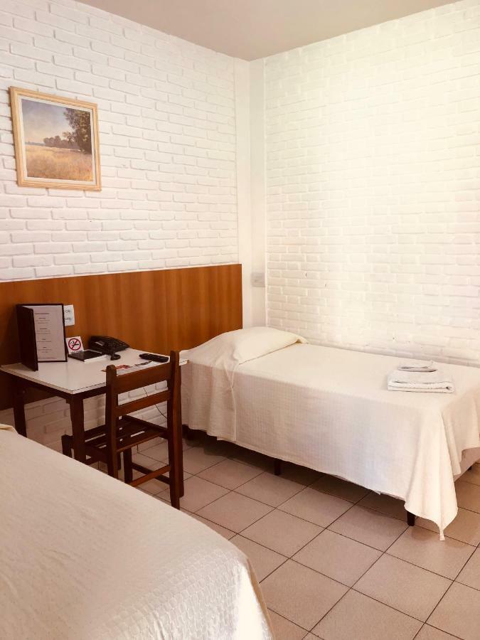 Hotel Pousada Vale Do Sol Em Pompeia Экстерьер фото
